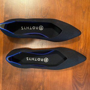 Black Pointed Toe Flats